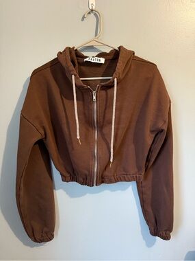 Paxton brown cropped full zip Size large